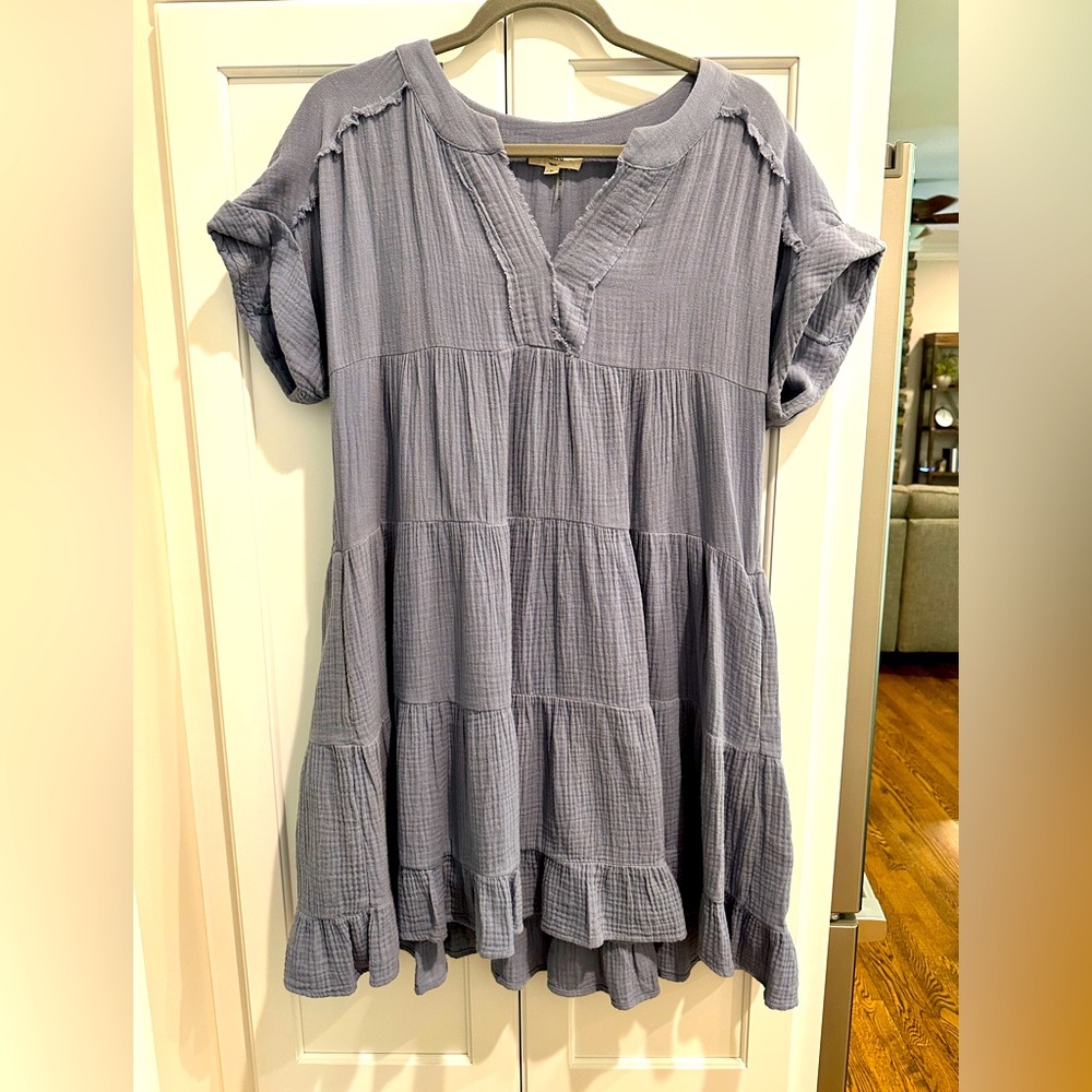 Entro Gray Tiered Tunic with Cuffed Sleeves